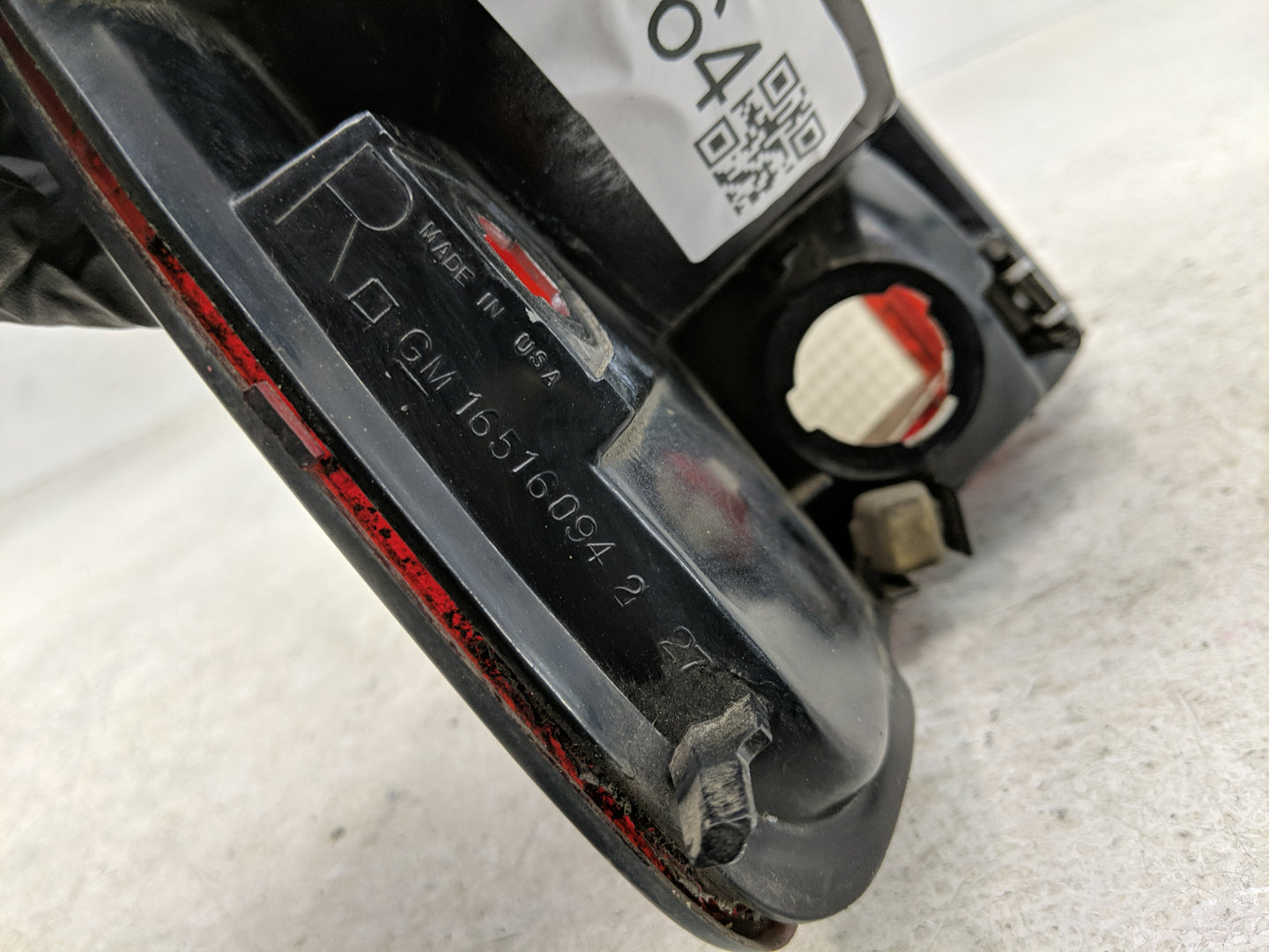 1994-2003 Chevrolet S10 Tail Light Assembly Passenger Right OEM P/N:16516094 2 Fits OEM Used Auto Parts - Oemusedautoparts1.