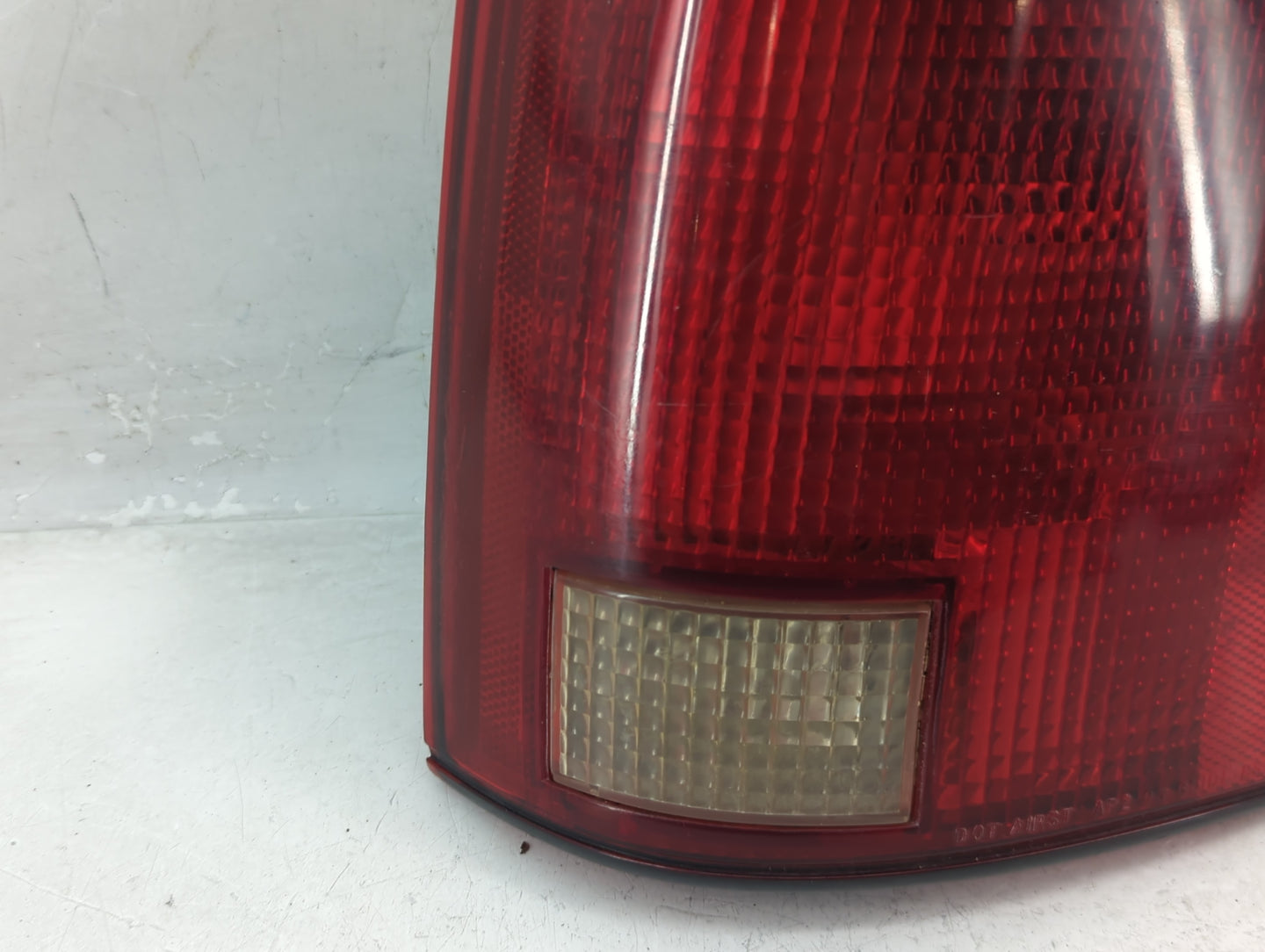 1994-2003 Chevrolet S10 Tail Light Assembly Passenger Right OEM P/N:16516094 2 Fits OEM Used Auto Parts - Oemusedautoparts1.
