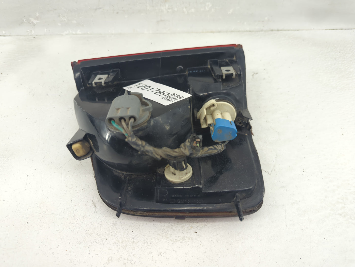 1994-2003 Chevrolet S10 Tail Light Assembly Passenger Right OEM P/N:16516094 2 Fits OEM Used Auto Parts - Oemusedautoparts1.