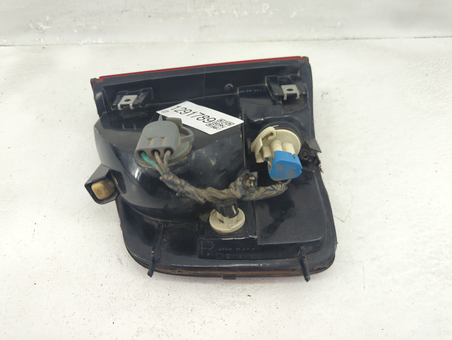 1994-2003 Chevrolet S10 Tail Light Assembly Passenger Right OEM P/N:16516094 2 Fits OEM Used Auto Parts - Oemusedautoparts1.