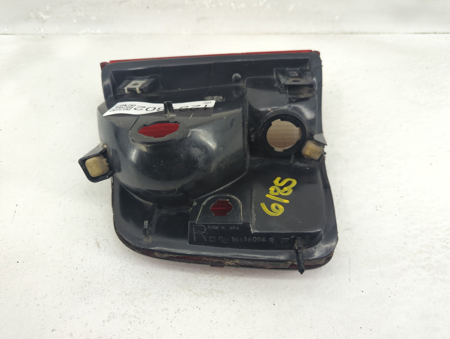 1994-2003 Chevrolet S10 Tail Light Assembly Passenger Right OEM P/N:16516094 2 Fits OEM Used Auto Parts - Oemusedautoparts1.