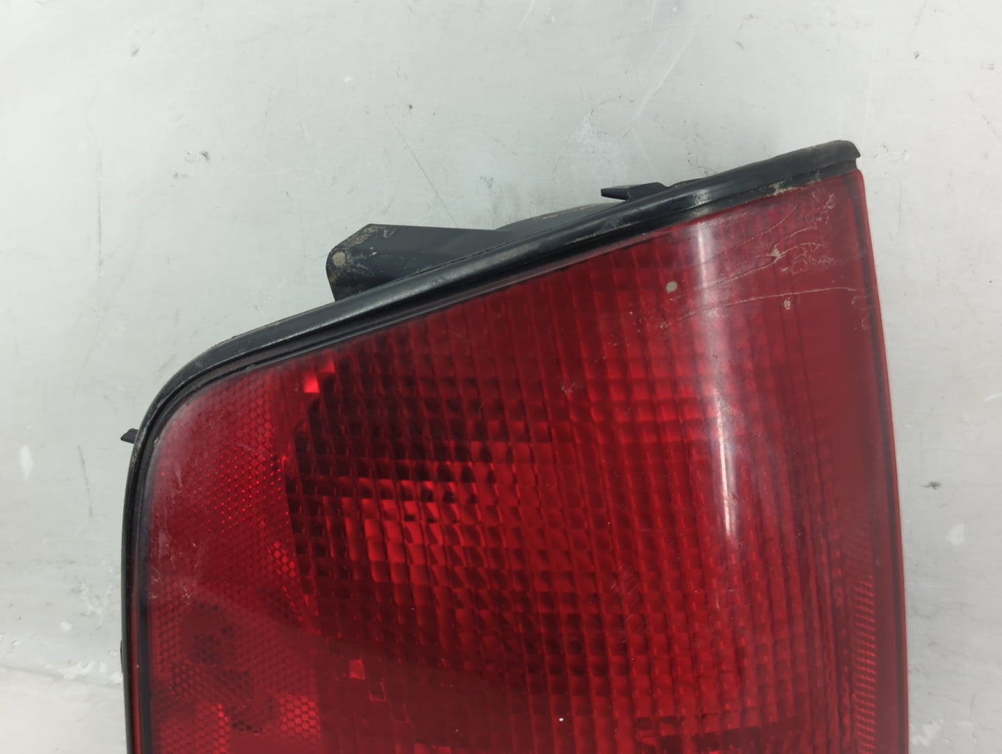 1994-2003 Chevrolet S10 Tail Light Assembly Driver Left OEM P/N:16516093 1 27 Fits OEM Used Auto Parts - Oemusedautoparts1.c