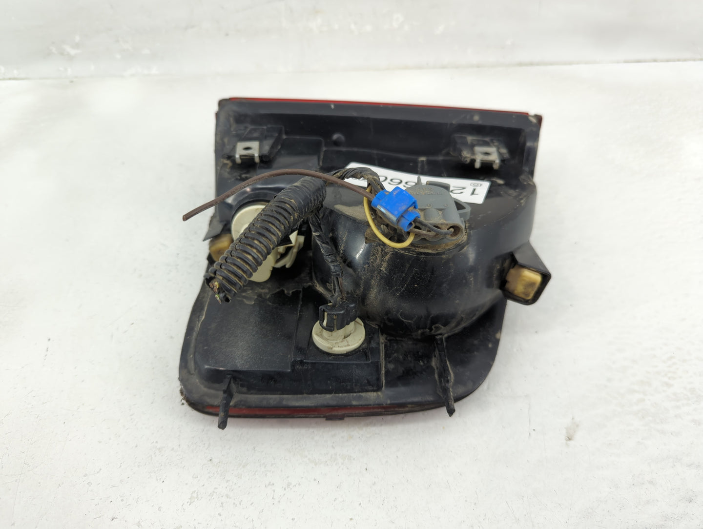 1994-2003 Chevrolet S10 Tail Light Assembly Driver Left OEM P/N:16516093 1 27 Fits OEM Used Auto Parts - Oemusedautoparts1.c