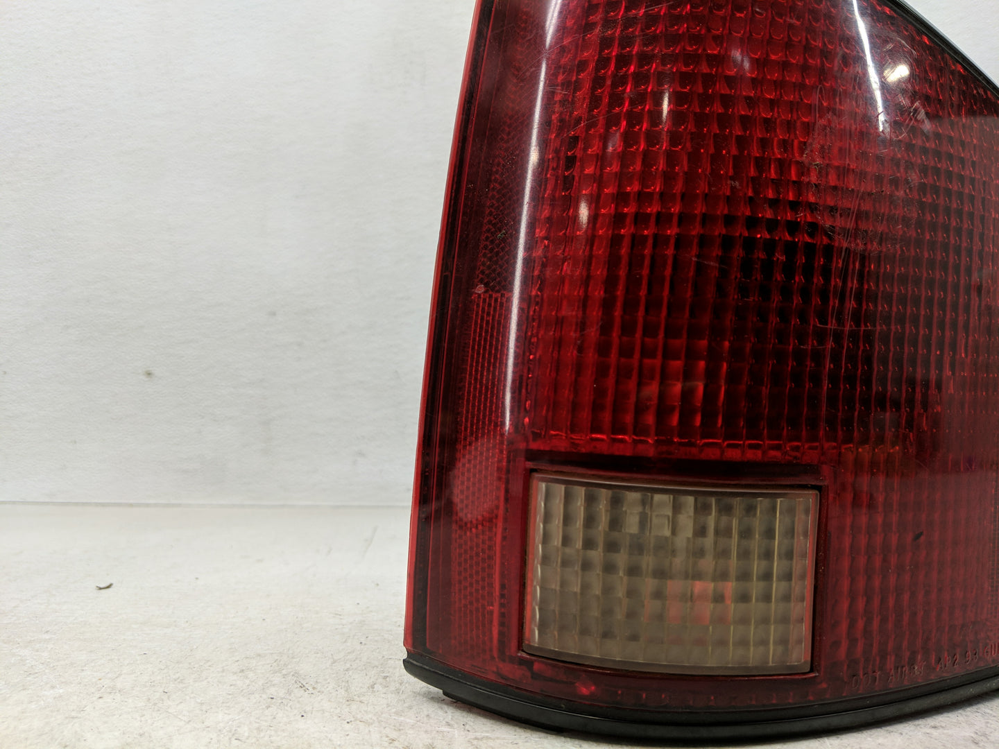 1994-2003 Chevrolet S10 Tail Light Assembly Passenger Right OEM P/N:16516094 2 Fits OEM Used Auto Parts - Oemusedautoparts1.