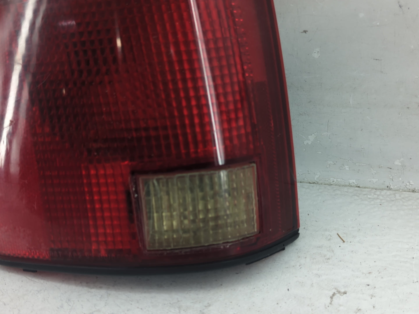 1994-2003 Chevrolet S10 Tail Light Assembly Driver Left OEM P/N:16516093 Fits OEM Used Auto Parts - Oemusedautoparts1.com