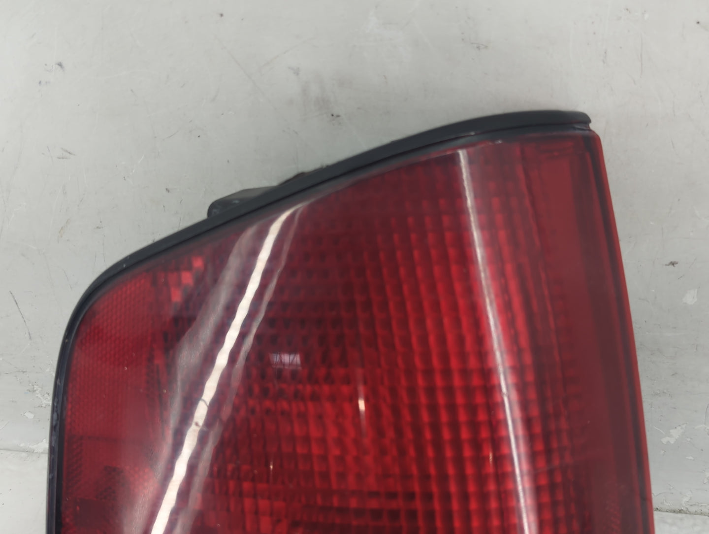 1994-2003 Chevrolet S10 Tail Light Assembly Driver Left OEM P/N:16516093 Fits OEM Used Auto Parts - Oemusedautoparts1.com