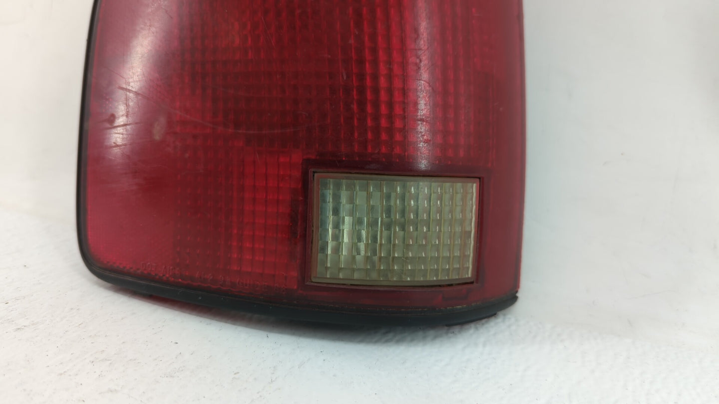 1994-2003 Chevrolet S10 Tail Light Assembly Driver Left OEM P/N:16516093 Fits OEM Used Auto Parts - Oemusedautoparts1.com