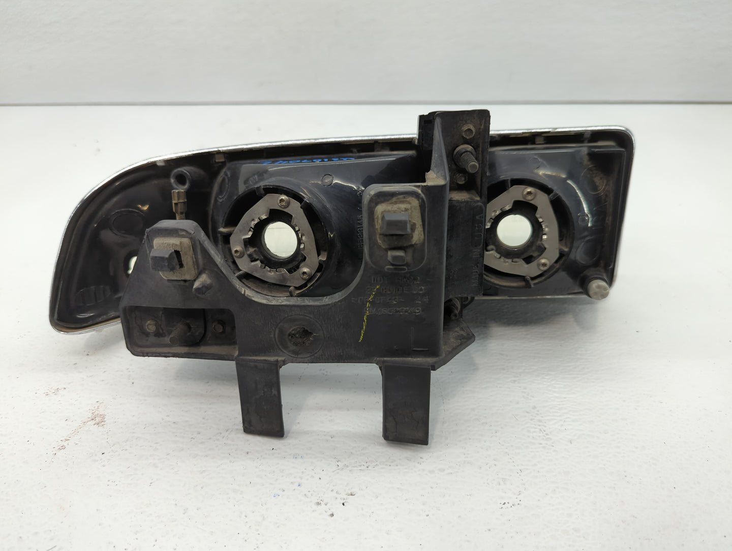 1998-2004 Chevrolet S10 Driver Left Oem Head Light Headlight Lamp - Oemusedautoparts1.com