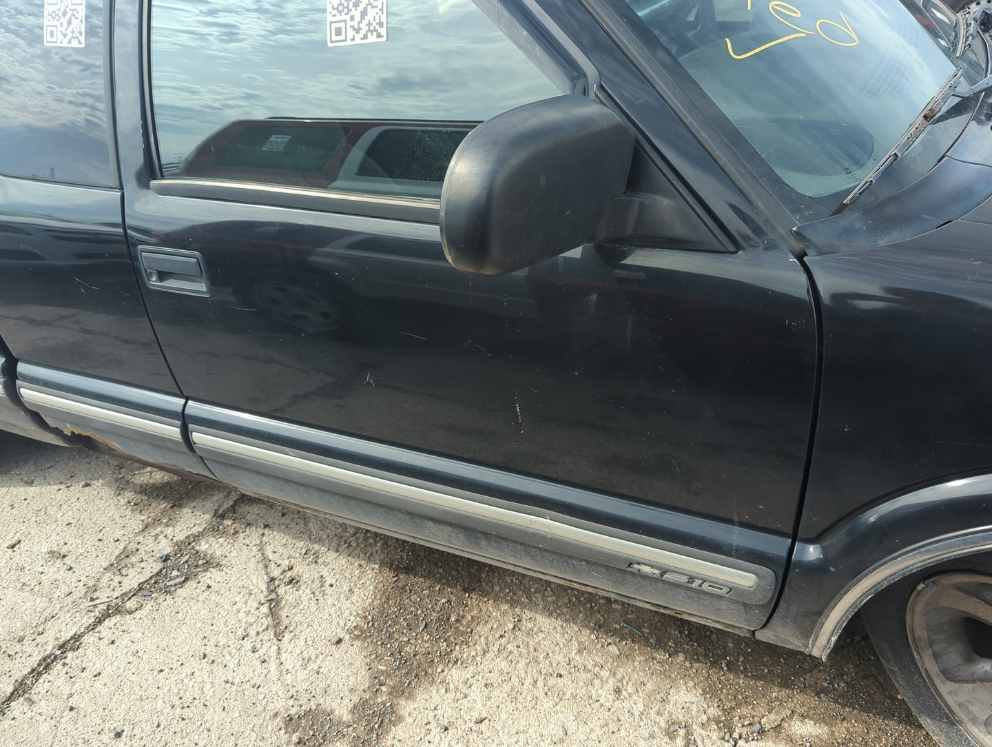 1998-2004 Chevrolet S10 Passenger Front Door Oem 5019751 - Oemusedautoparts1.com