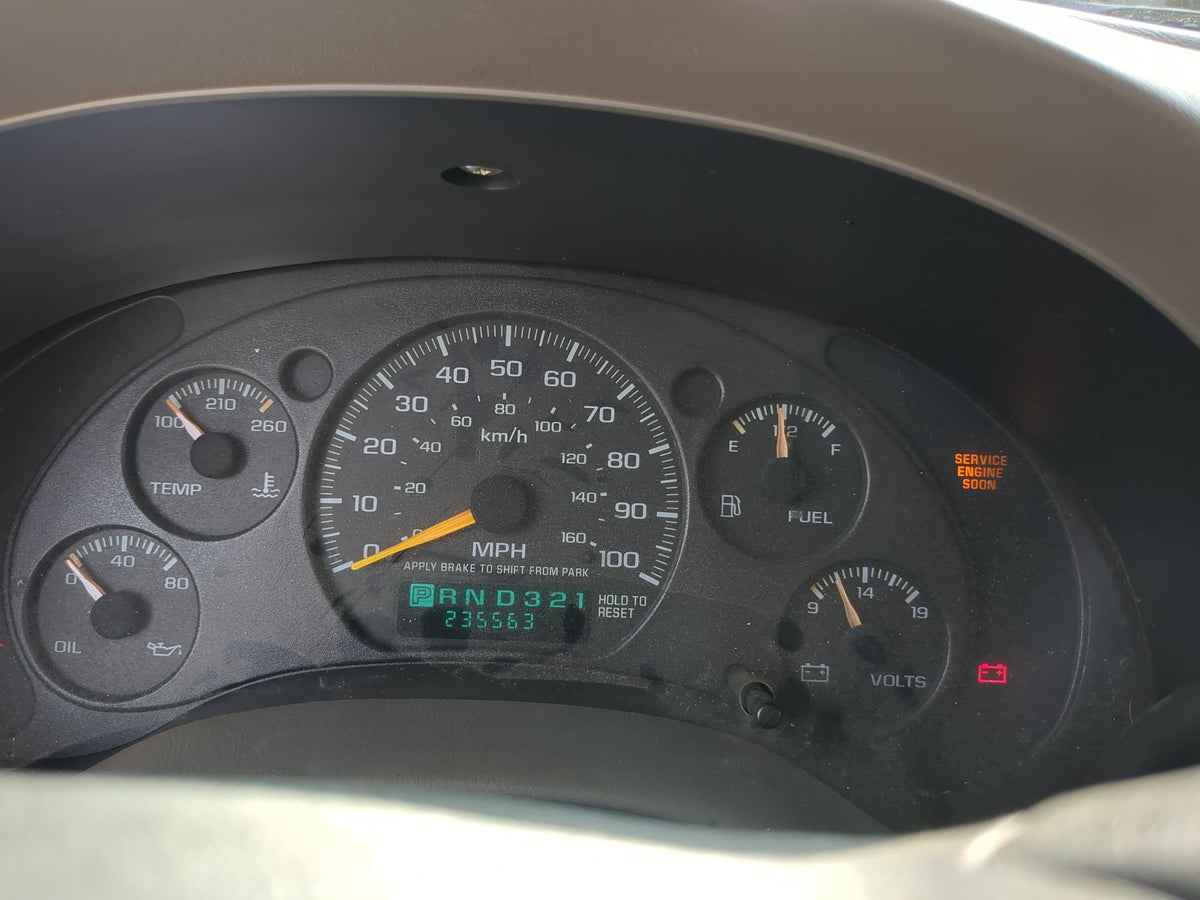 2000-2002 Chevrolet S10 Instrument Cluster Speedometer Gauges Miles:236K Fits Fits 2000 2001 2002 2003 2004 OEM Used Auto Pa