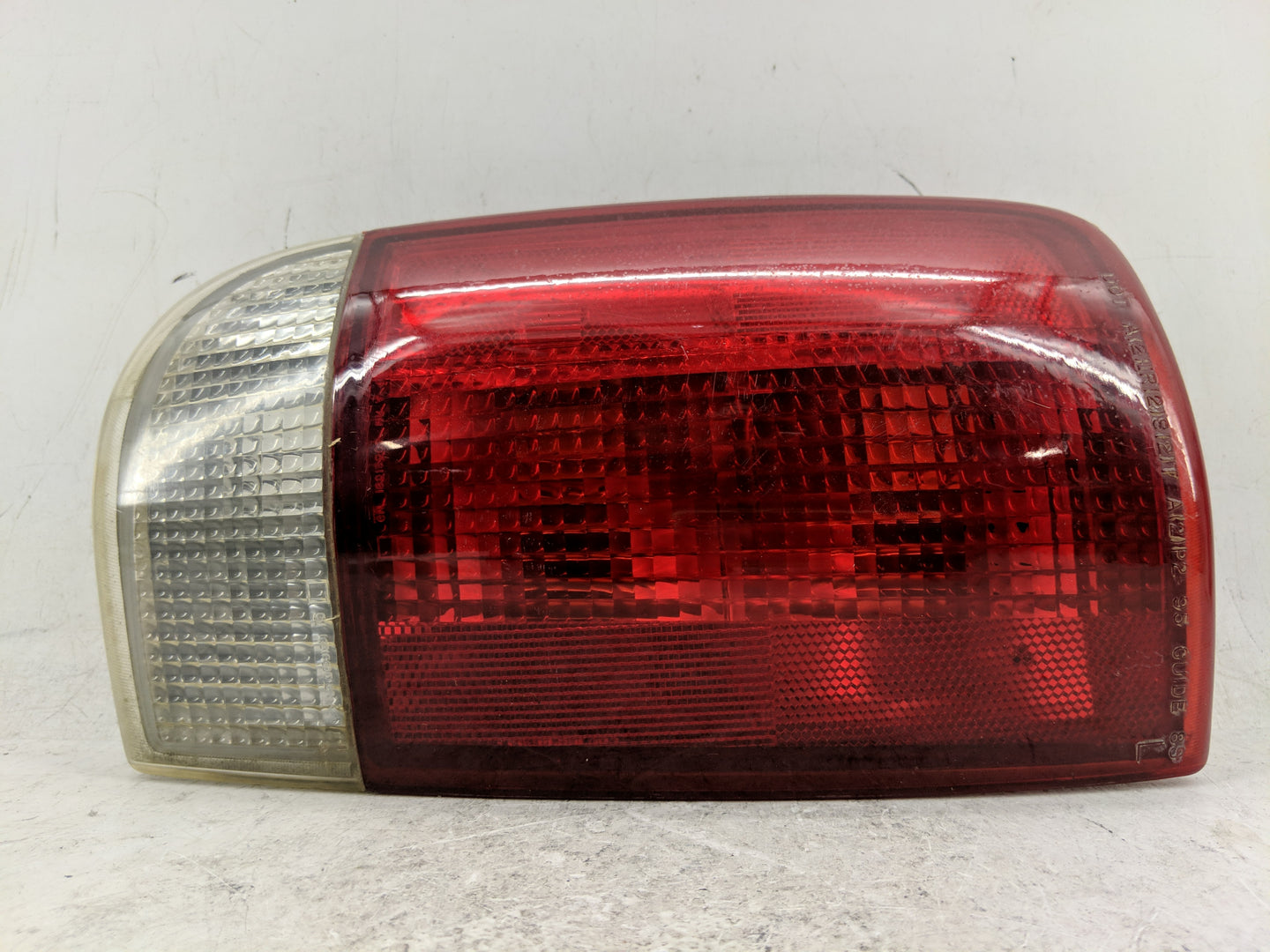 2000 Chevrolet S10 Blazer Tail Light Assembly Driver Left OEM P/N:16518499 Fits OEM Used Auto Parts - Oemusedautoparts1.com
