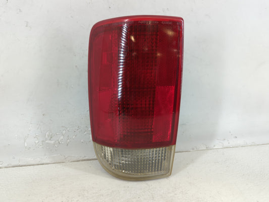2000 Chevrolet S10 Blazer Tail Light Assembly Driver Left OEM P/N:16518499 Fits OEM Used Auto Parts - Oemusedautoparts1.com