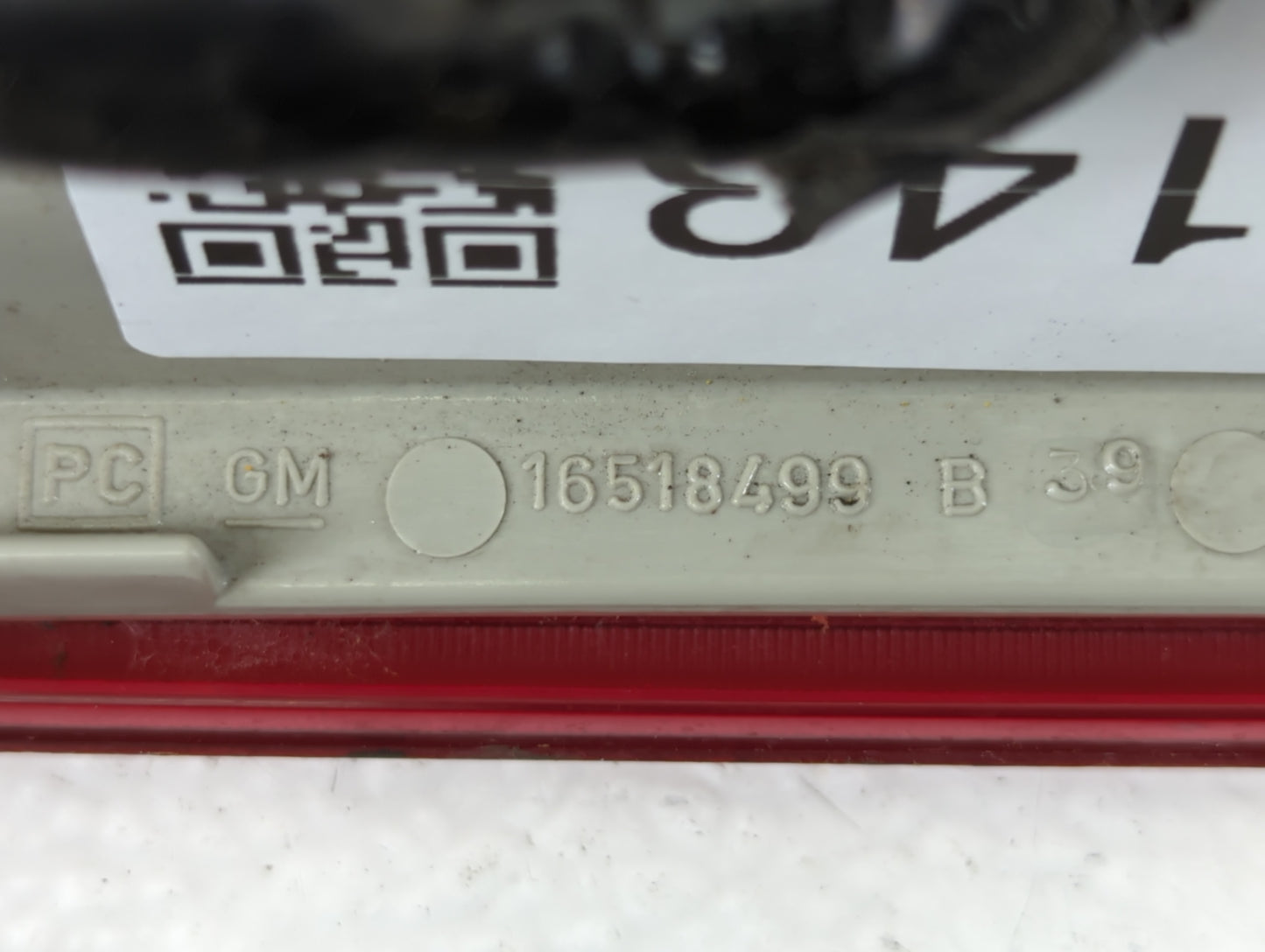 2000 Chevrolet S10 Blazer Tail Light Assembly Driver Left OEM P/N:16518499 Fits OEM Used Auto Parts - Oemusedautoparts1.com