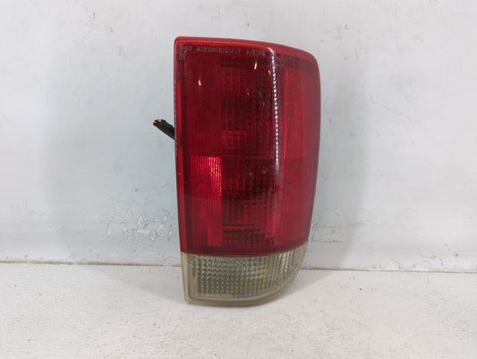 2000 Chevrolet S10 Blazer Tail Light Assembly Passenger Right OEM P/N:16518500 Fits OEM Used Auto Parts - Oemusedautoparts1.