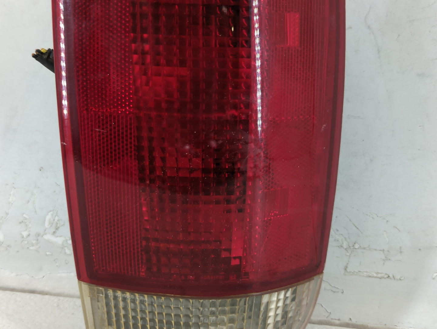 2000 Chevrolet S10 Blazer Tail Light Assembly Passenger Right OEM P/N:16518500 Fits OEM Used Auto Parts - Oemusedautoparts1.