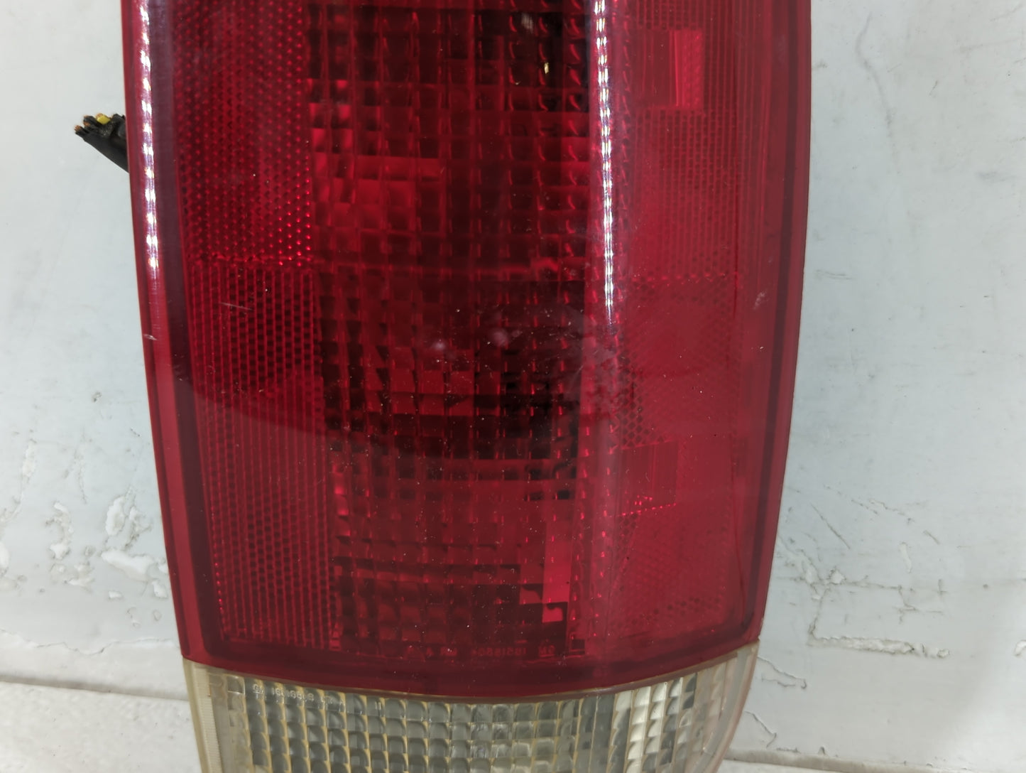 2000 Chevrolet S10 Blazer Tail Light Assembly Passenger Right OEM P/N:16518500 Fits OEM Used Auto Parts - Oemusedautoparts1.