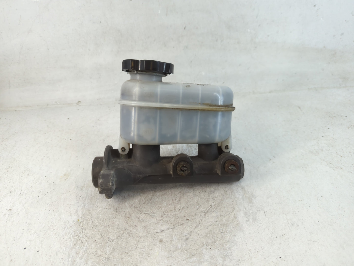 Chevrolet S10 Blazer Brake Master Cylinder - Oemusedautoparts1.com