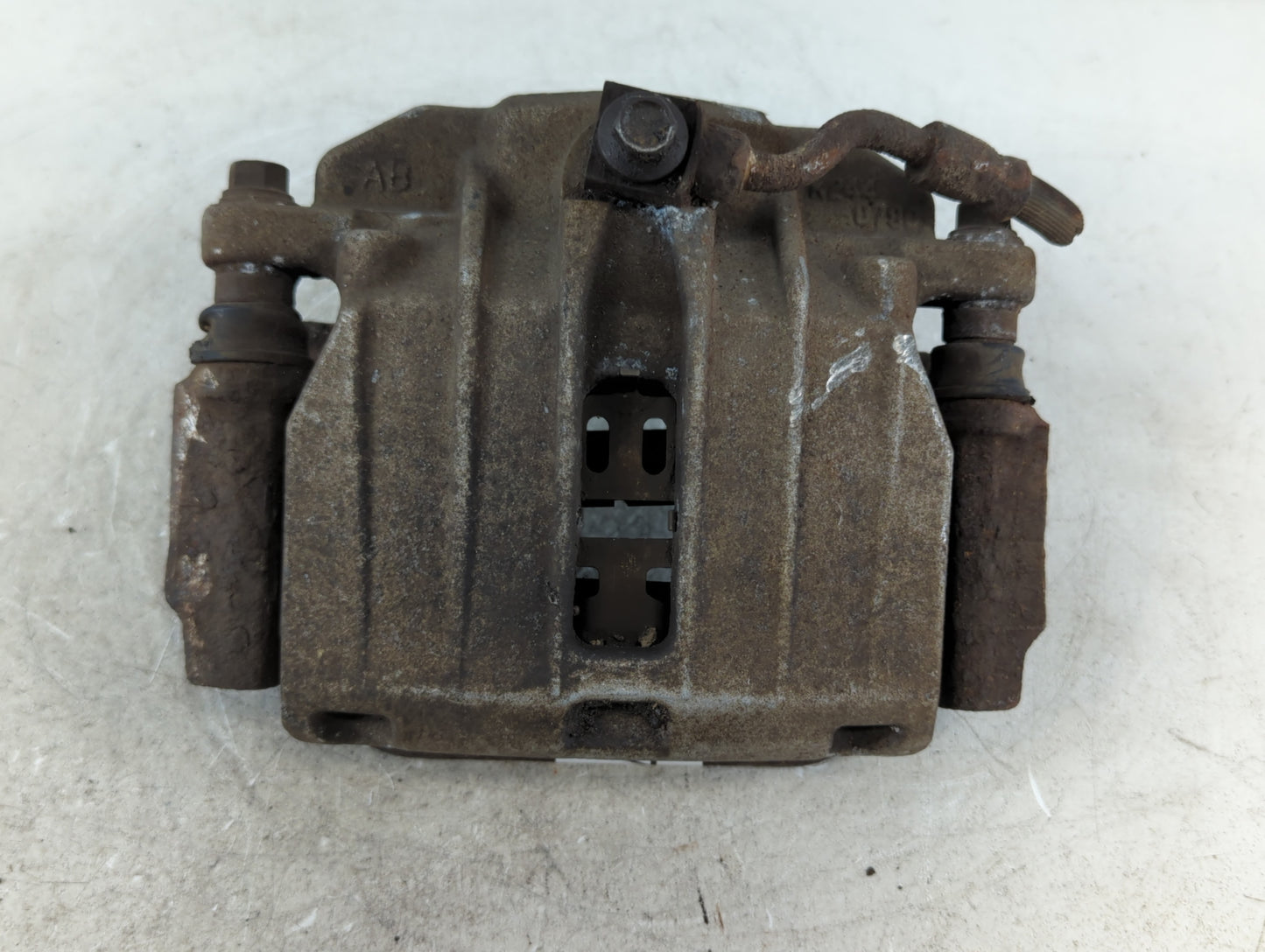 1999-2007 Chevrolet Silverado 1500 Front Driver Left Brake Caliper - Oemusedautoparts1.com