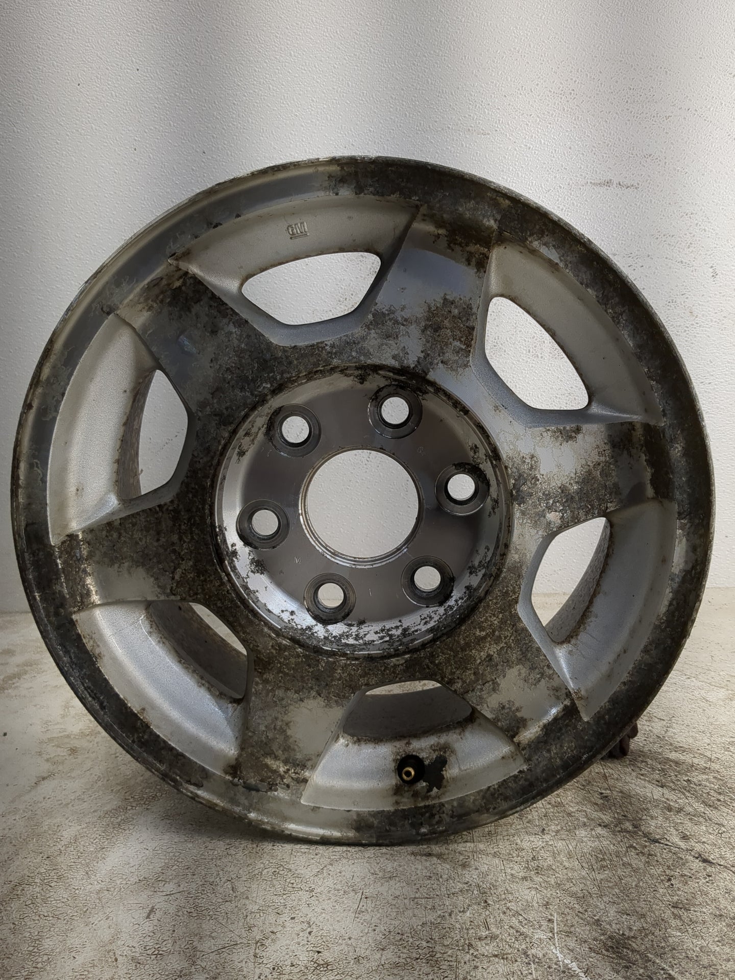 1999-2002 Chevrolet Silverado 1500 Oem Wheel Rim - Oemusedautoparts1.com