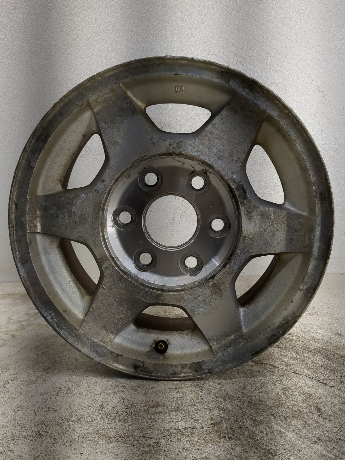 Chevrolet Silverado 1500 Oem Wheel Rim 1205152 - Oemusedautoparts1.com