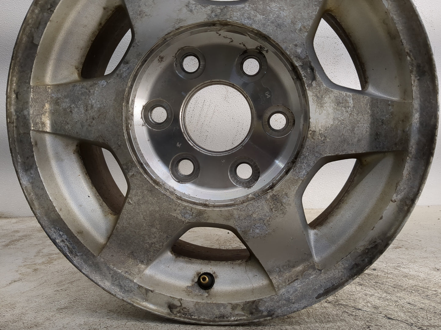 Chevrolet Silverado 1500 Oem Wheel Rim 1205152 - Oemusedautoparts1.com
