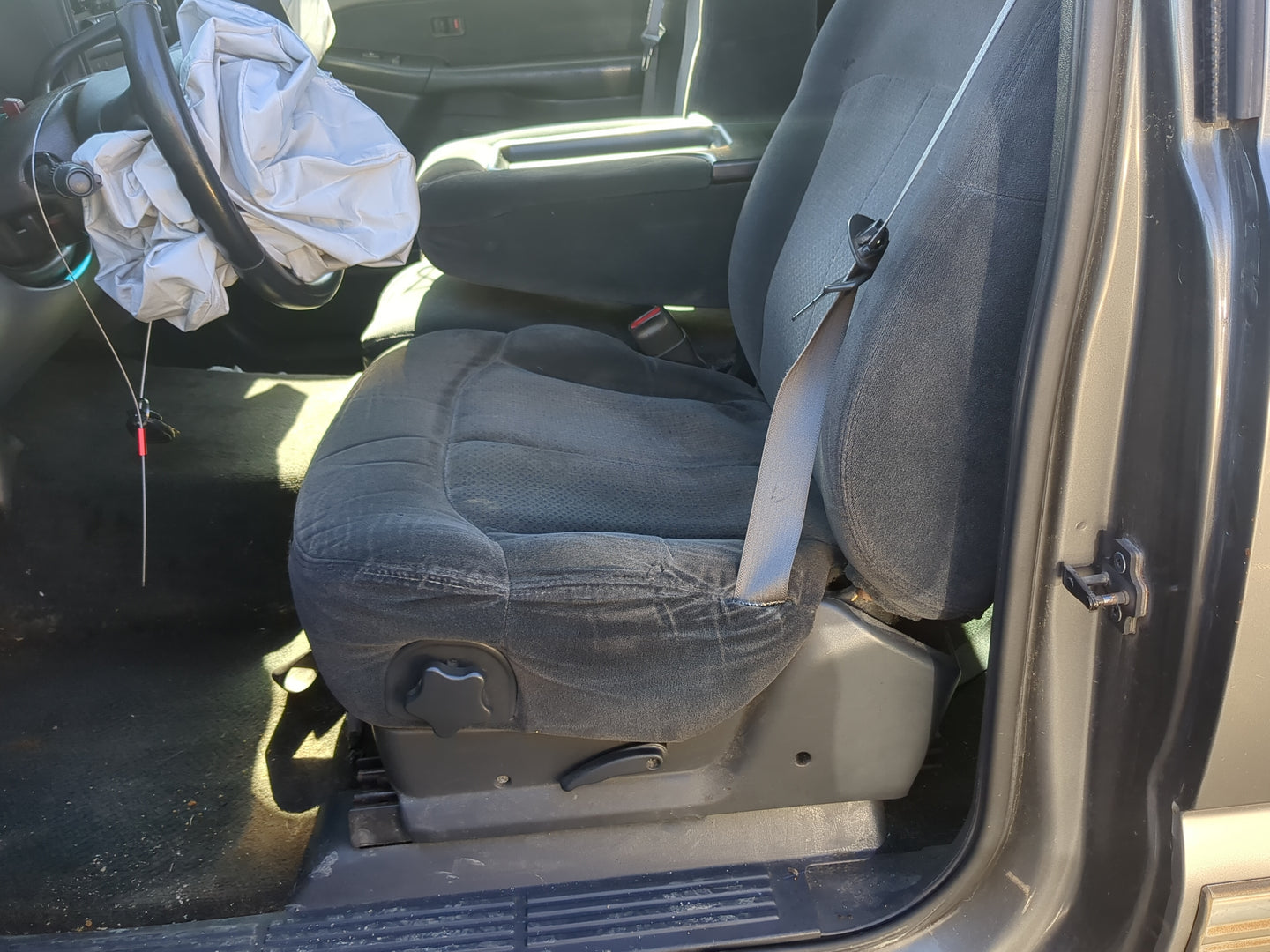 2000 Chevrolet Silverado 1500 Driver Front Seat Oem - Oemusedautoparts1.com