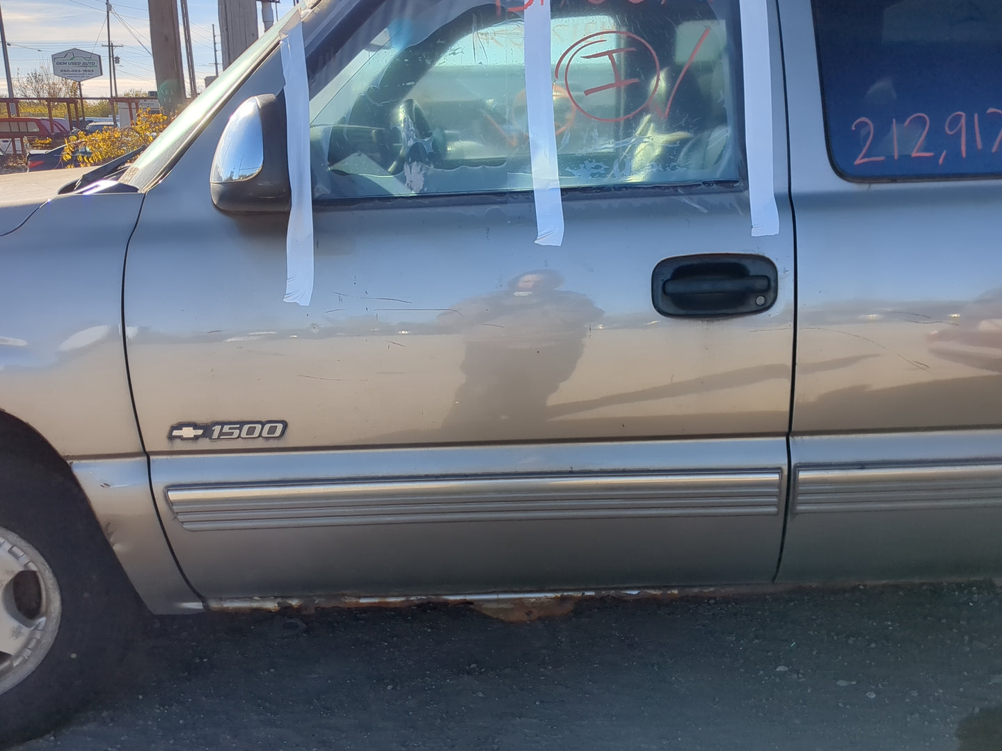 1999-2007 Chevrolet Silverado 1500 Driver Front Door Oem - Oemusedautoparts1.com