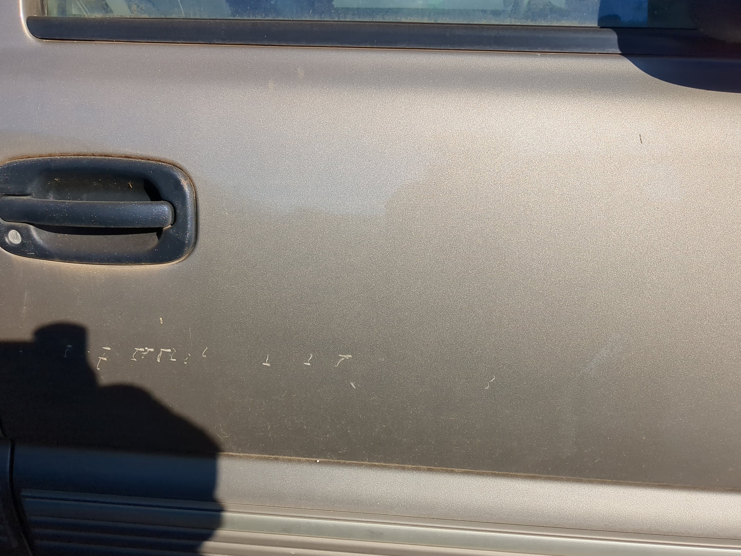 1999-2007 Chevrolet Silverado 1500 Passenger Front Door Oem 1222101 - Oemusedautoparts1.com