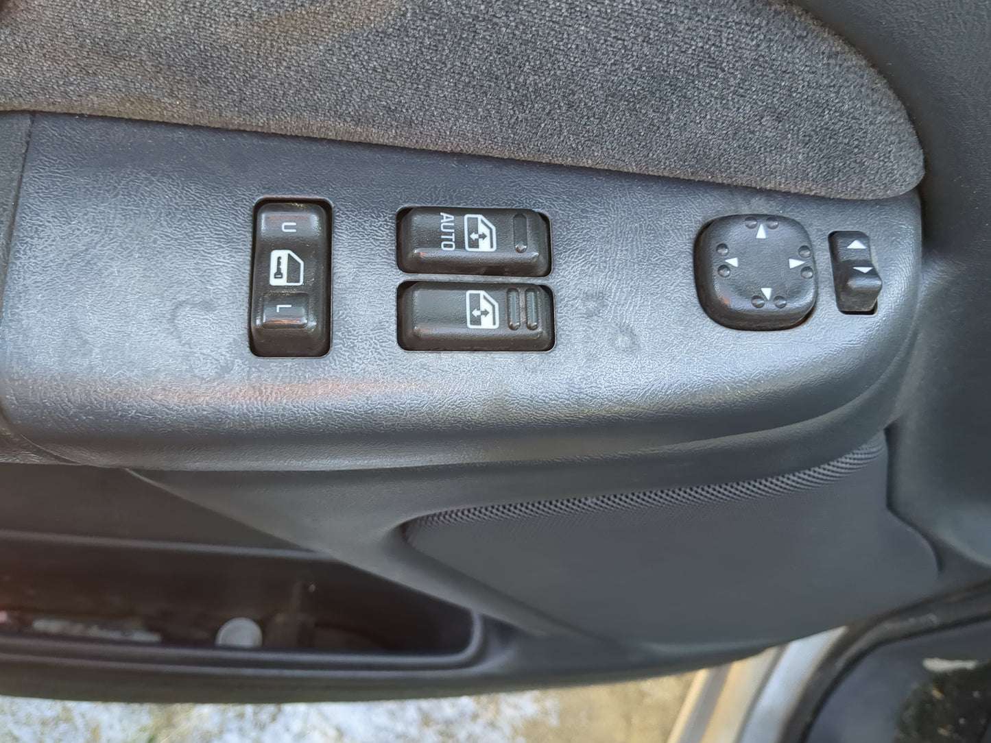 2000-2002 Chevrolet Silverado 1500 Master Power Window Switch Replacement Driver Side Left Fits Fits 2000 2001 2002 OEM Used