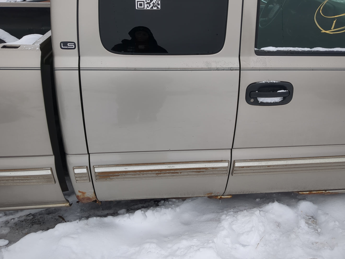 1999-2007 Chevrolet Silverado 1500 Passenger Rear Door Oem - Oemusedautoparts1.com