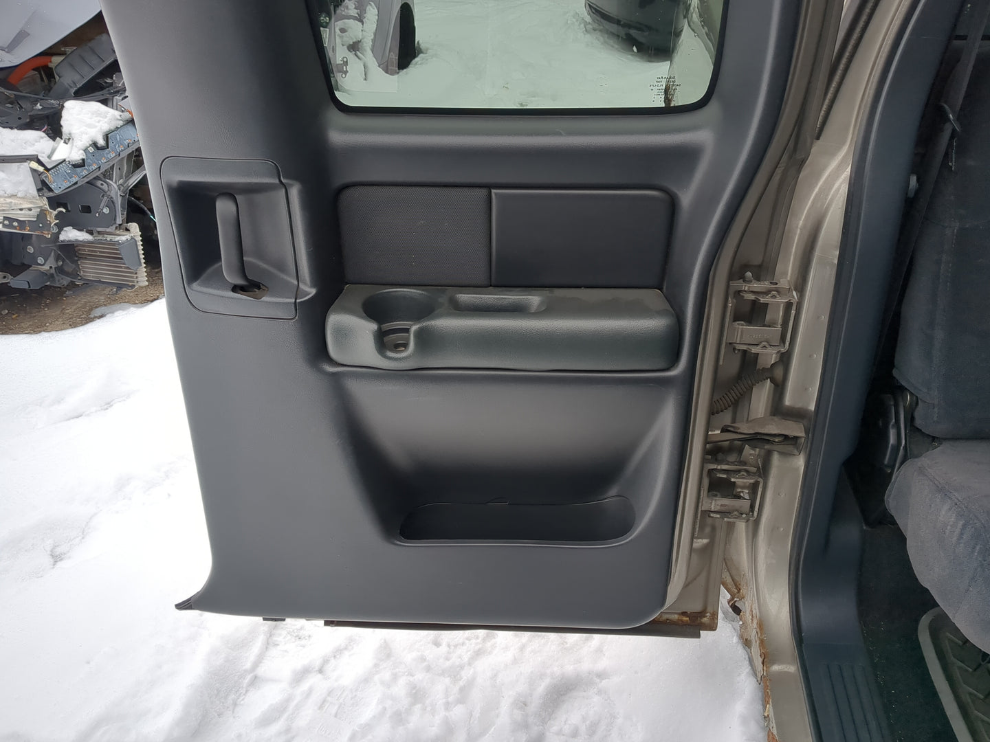 1999-2007 Chevrolet Silverado 1500 Passenger Rear Door Oem - Oemusedautoparts1.com