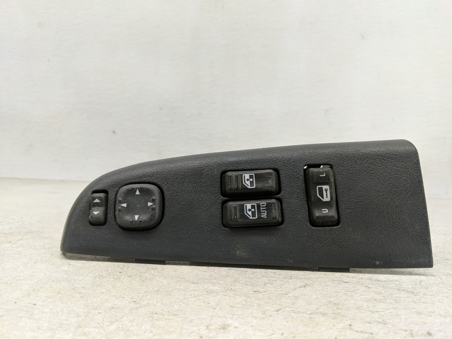 2000-2002 Chevrolet Silverado 1500 Master Power Window Switch Replacement Driver Side Left P/N:208314 Fits Fits 2000 2001 20