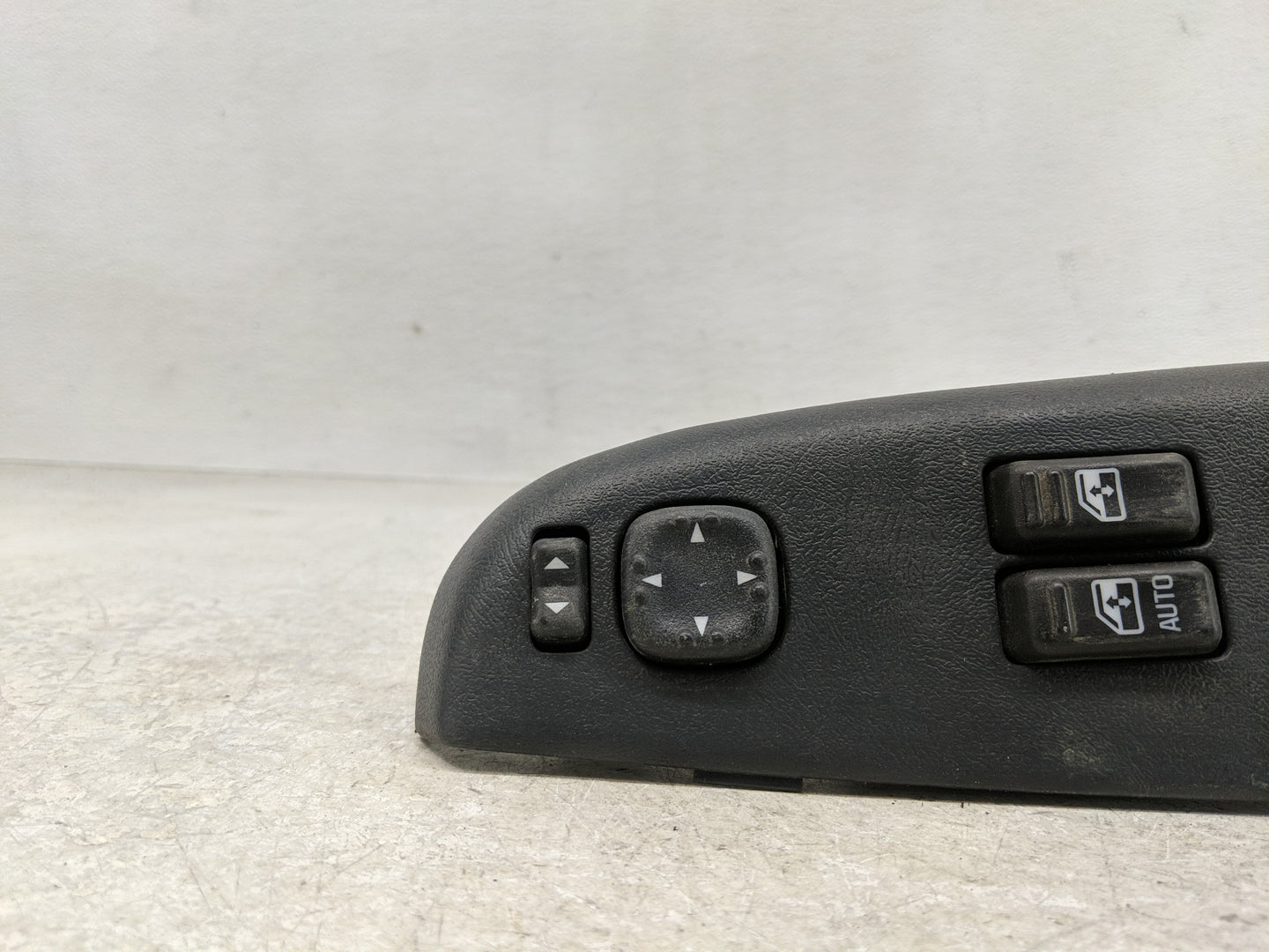 2000-2002 Chevrolet Silverado 1500 Master Power Window Switch Replacement Driver Side Left P/N:208314 Fits Fits 2000 2001 20