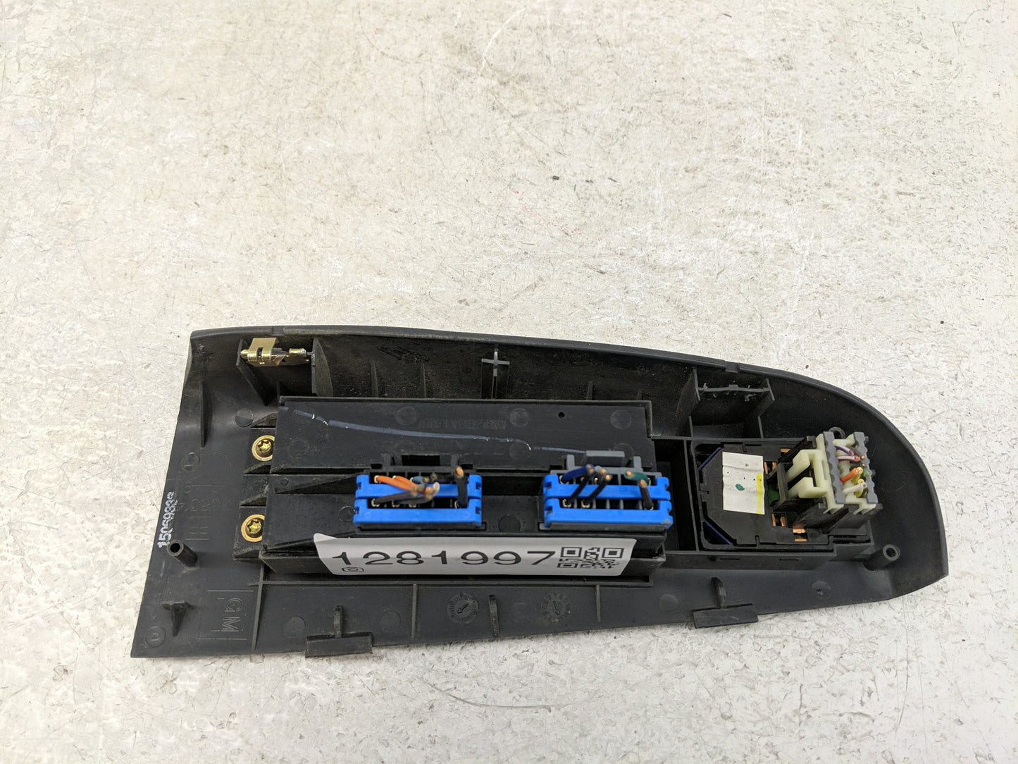 2000-2002 Chevrolet Silverado 1500 Master Power Window Switch Replacement Driver Side Left P/N:208314 Fits Fits 2000 2001 20