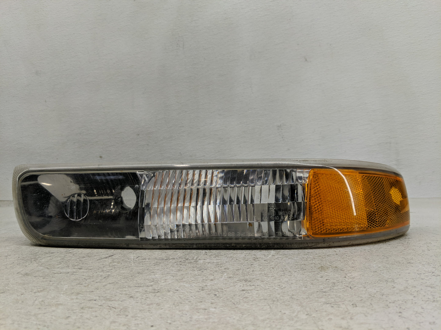 1999-2002 Chevrolet Silverado 1500 Passenger Right Oem Front Light Lamp - Oemusedautoparts1.com