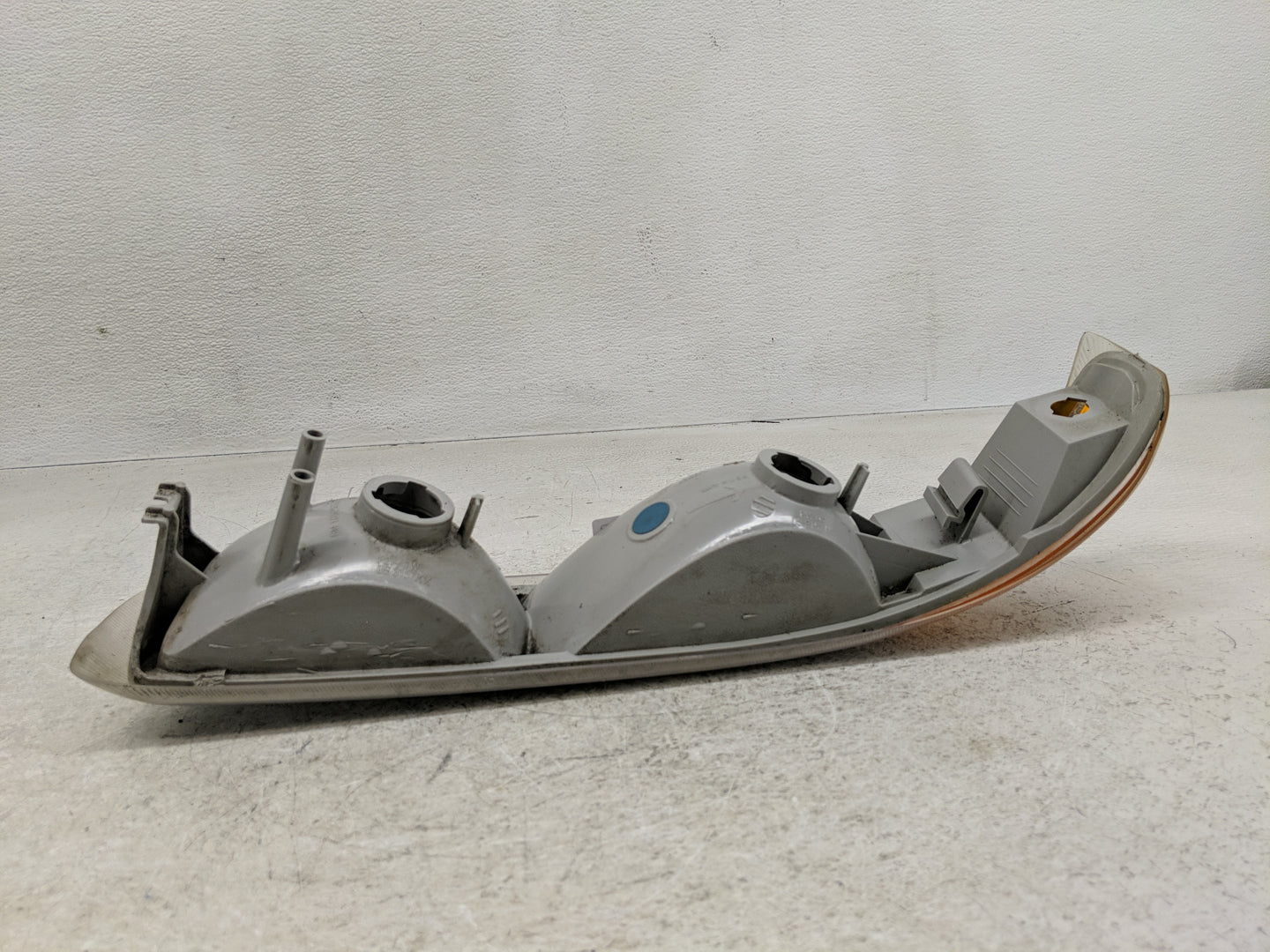 1999-2002 Chevrolet Silverado 1500 Passenger Right Oem Front Light Lamp - Oemusedautoparts1.com