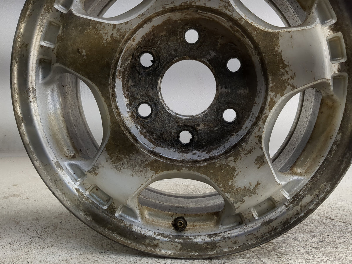 1999-2002 Chevrolet Silverado 1500 Oem Wheel Rim 1373858 - Oemusedautoparts1.com