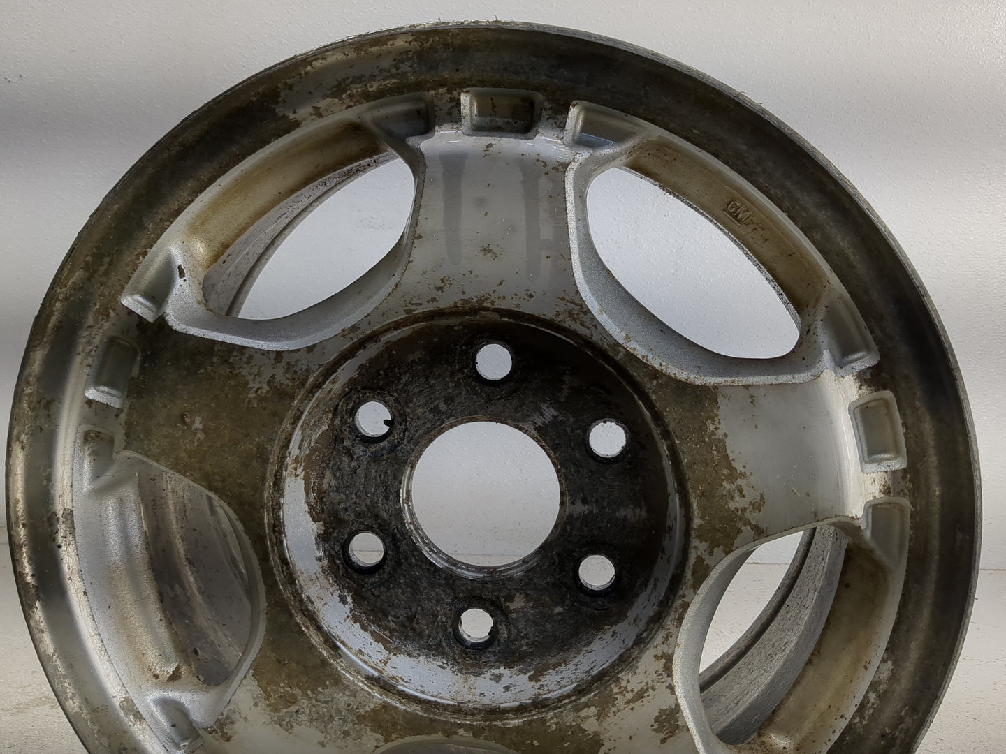 1999-2002 Chevrolet Silverado 1500 Oem Wheel Rim 1373858 - Oemusedautoparts1.com