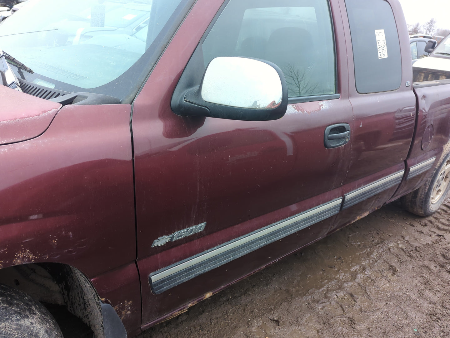 1999-2007 Chevrolet Silverado 1500 Driver Front Door Oem - Oemusedautoparts1.com