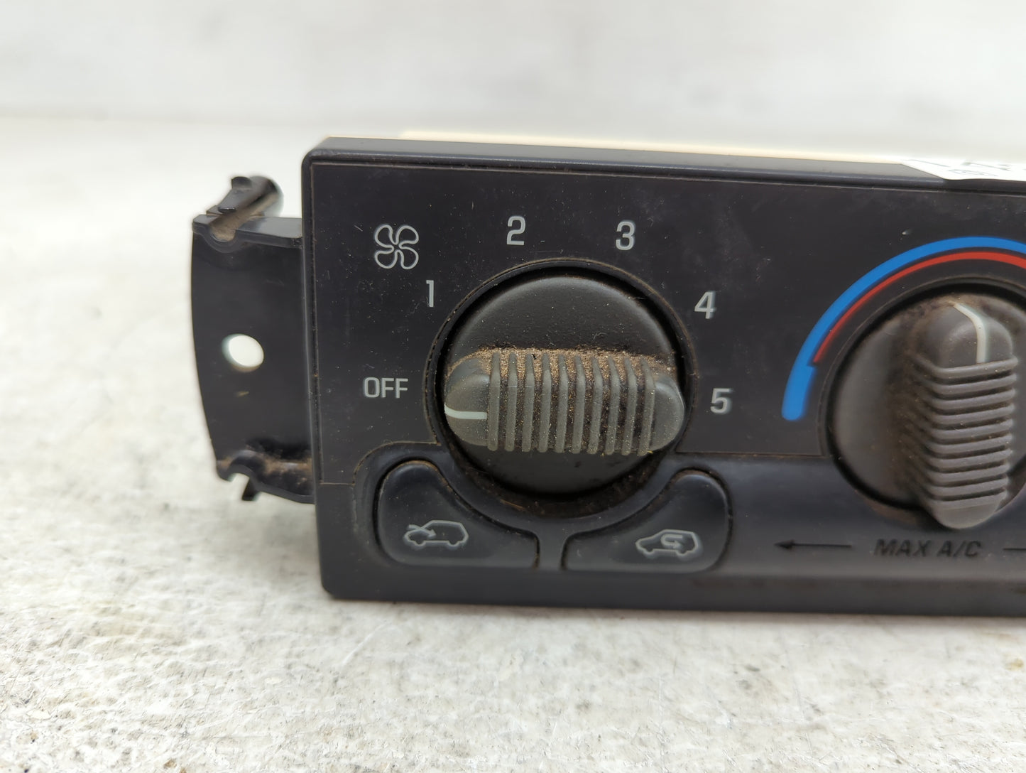 1999-2002 Chevrolet Silverado 1500 Climate Control Module Temperature AC/Heater Replacement P/N:15753264 Fits OEM Used Auto 