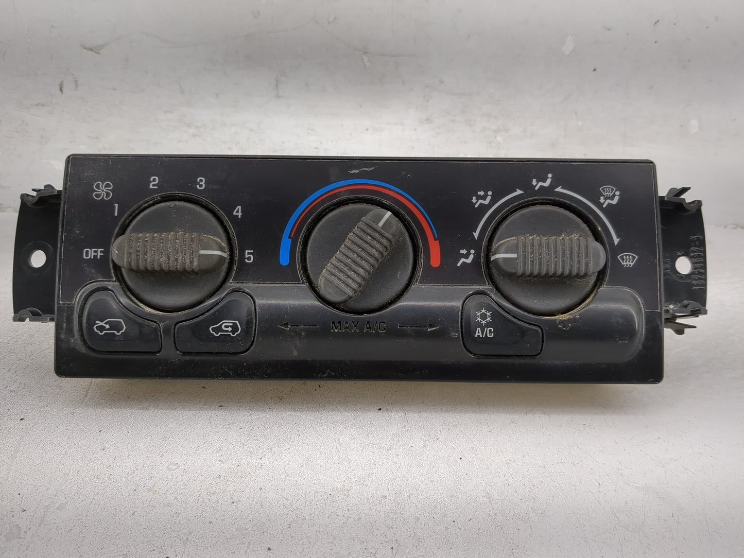 1999-2002 Chevrolet Silverado 1500 Climate Control Module Temperature AC/Heater Replacement P/N:15054697 Fits OEM Used Auto 
