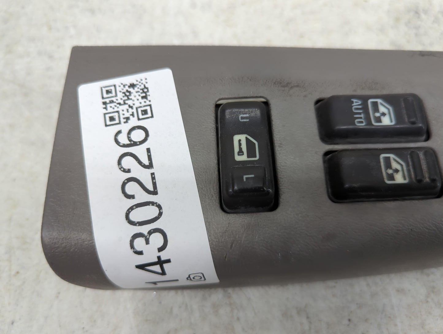 2000-2002 Chevrolet Silverado 1500 Master Power Window Switch Replacement Driver Side Left P/N:201142 Fits Fits 2000 2001 20