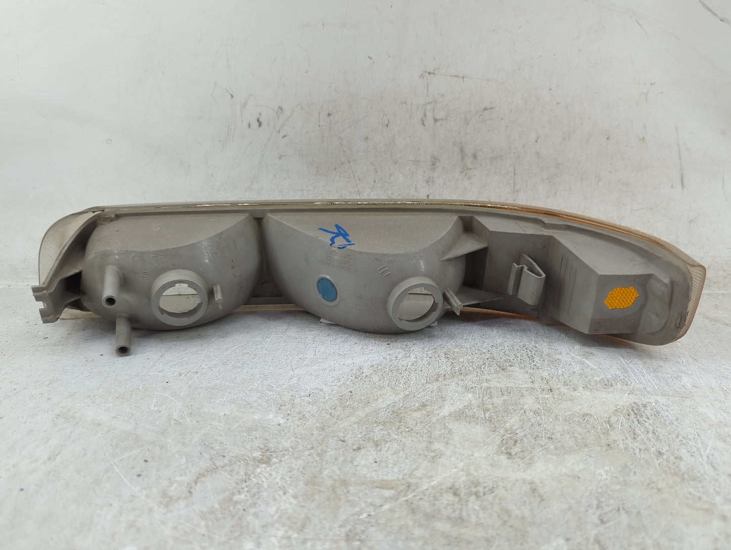 1999-2002 Chevrolet Silverado 1500 Passenger Right Oem Fog Light Lamp - Oemusedautoparts1.com