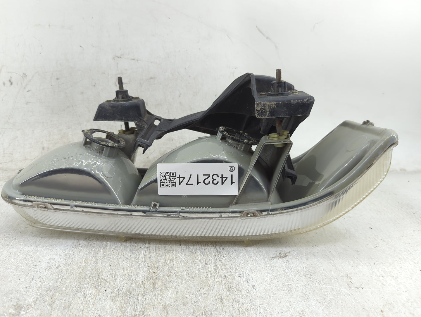 1999 Silverado 1500 Passenger Right Oem Head Light Headlight Lamp - Oemusedautoparts1.com