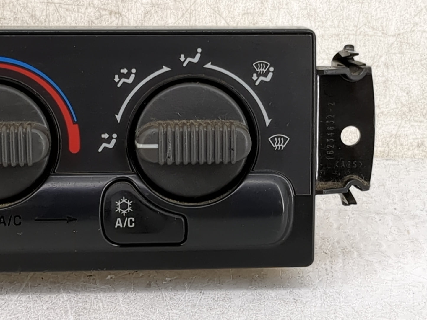 1999-2002 Chevrolet Silverado 1500 Climate Control Module Temperature AC/Heater Replacement P/N:15753264 Fits OEM Used Auto 