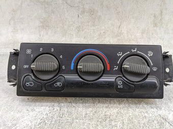 compare product 1999-2002 Chevrolet Silverado 1500 Climate Control Module Temperature AC/Heater Replacement P/N:16234630 15753264 Fits OEM Used Auto Parts
