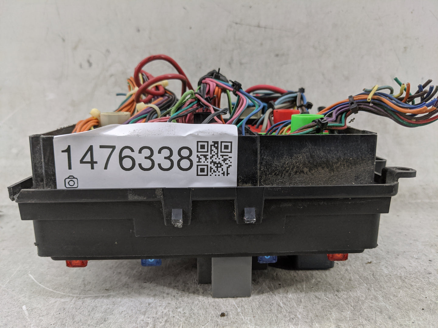 2000-2002 Chevrolet Silverado 1500 Fusebox Fuse Box Panel Relay Module P/N:15328806-05 Fits Fits 2000 2001 2002 OEM Used Aut