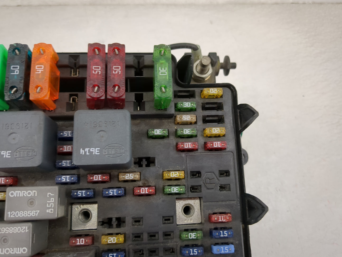 2000-2002 Chevrolet Silverado 1500 Fusebox Fuse Box Panel Relay Module P/N:12193614 12088567 Fits Fits 2000 2001 2002 OEM Us