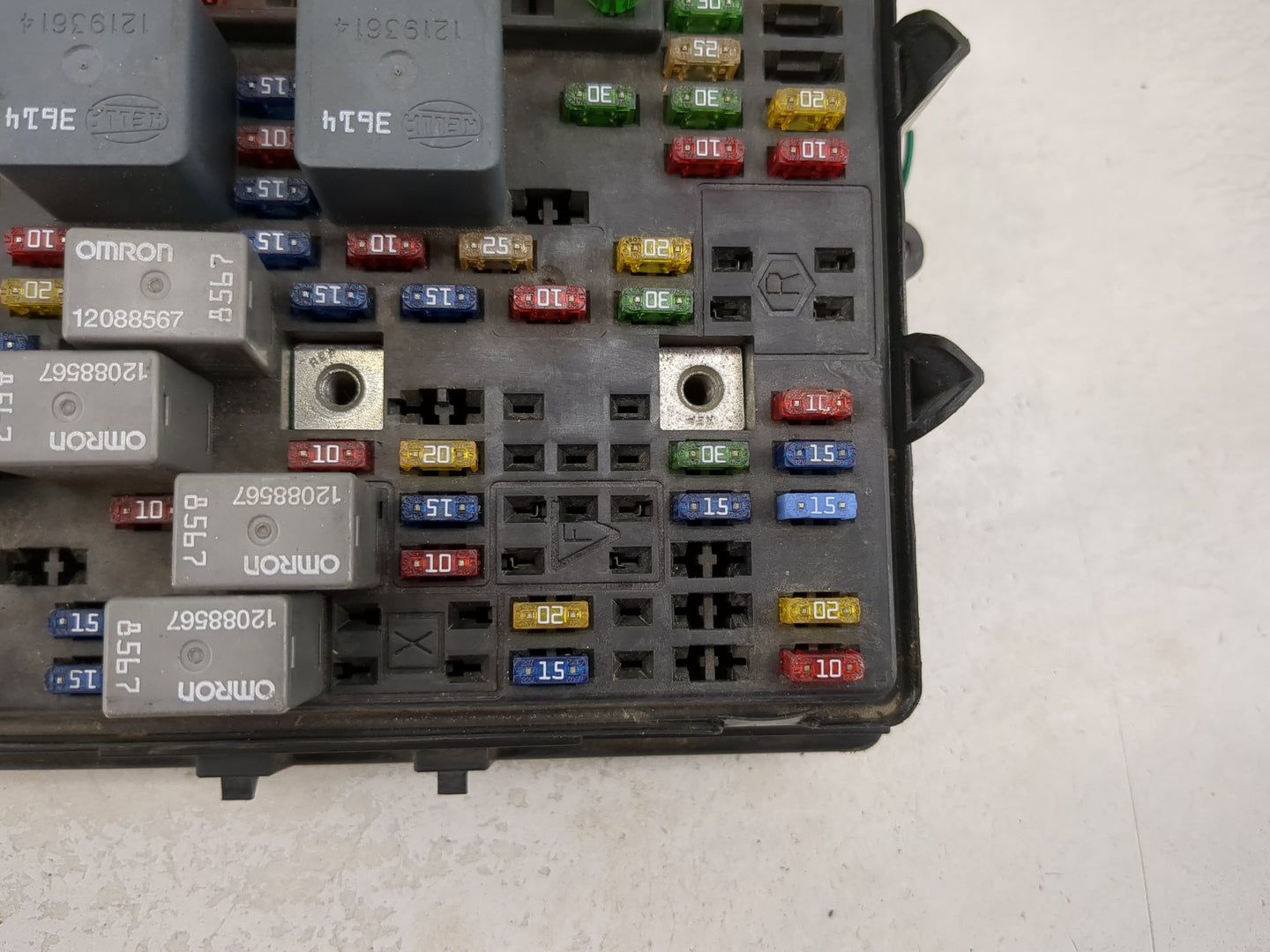 2000-2002 Chevrolet Silverado 1500 Fusebox Fuse Box Panel Relay Module P/N:12193614 12088567 Fits Fits 2000 2001 2002 OEM Us
