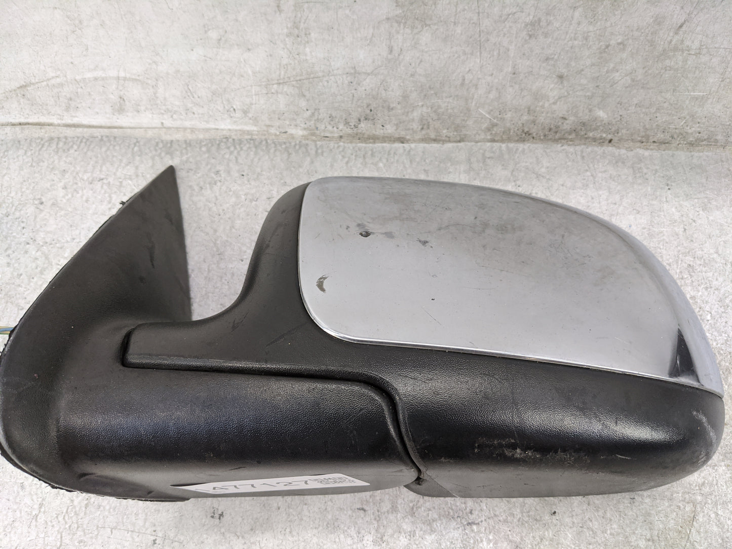 1999-2002 Chevrolet Silverado 1500 Driver Side View Mirror - Left Door Mirror OEM Used - Oemusedautoparts1.com